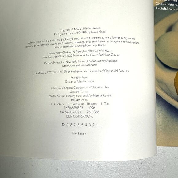 SIGNED Martha Stewart's Healthy Quick Cook 1st Edition 1997 Cookbook - Picture 4 of 6